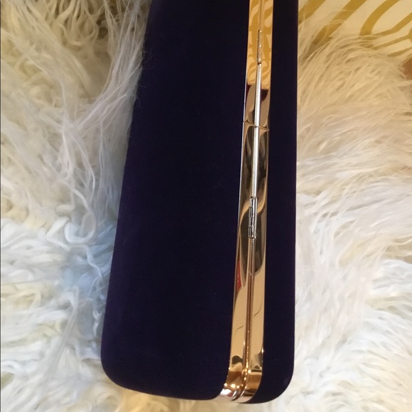 Plum clutch - Picture 7 of 8